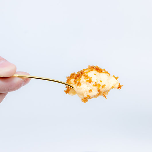 2 生クリームたっぷりのなめらかくちどけ